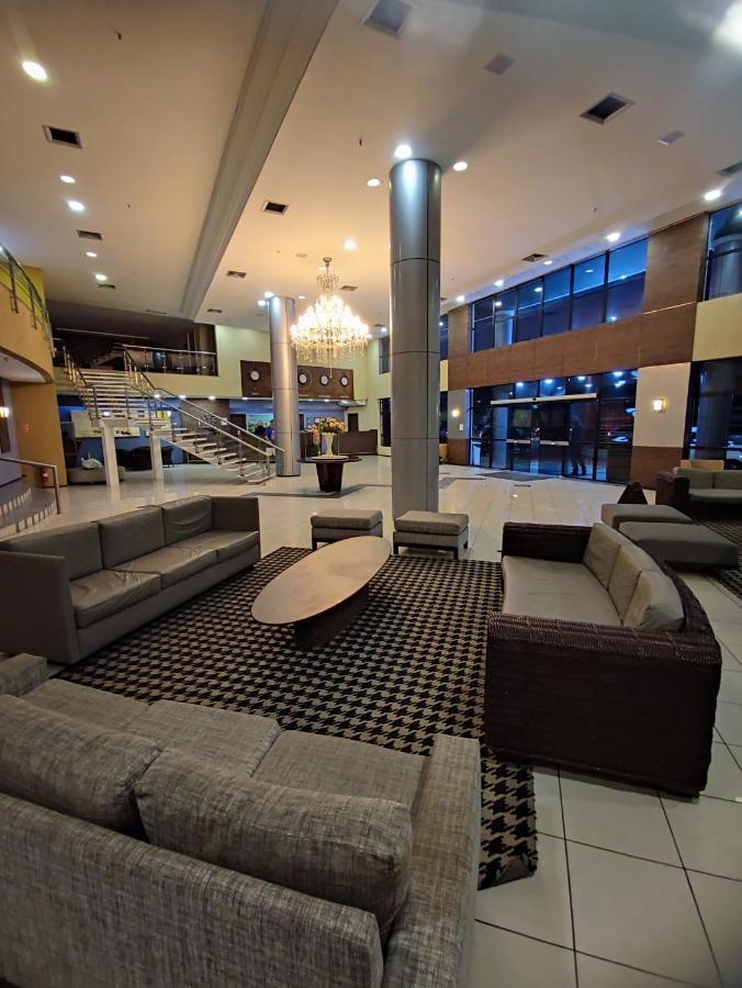 Flat Iate Plaza *