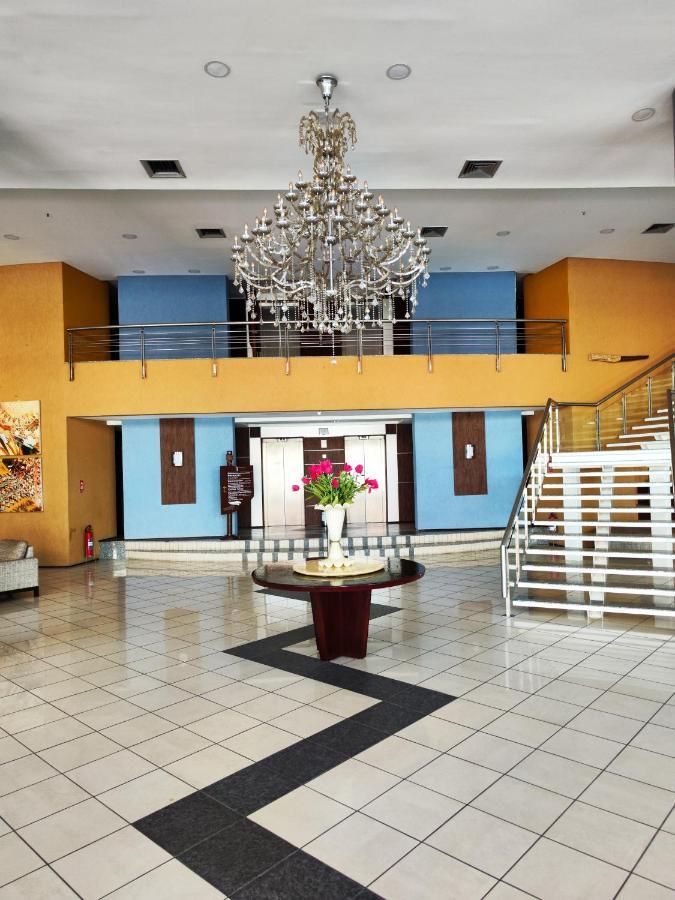 Flat Iate Plaza Apartment